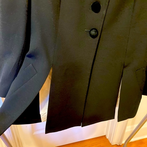 Blumarime beaded floral collar. Wool. Black. Size 6. - Picture 4 of 10